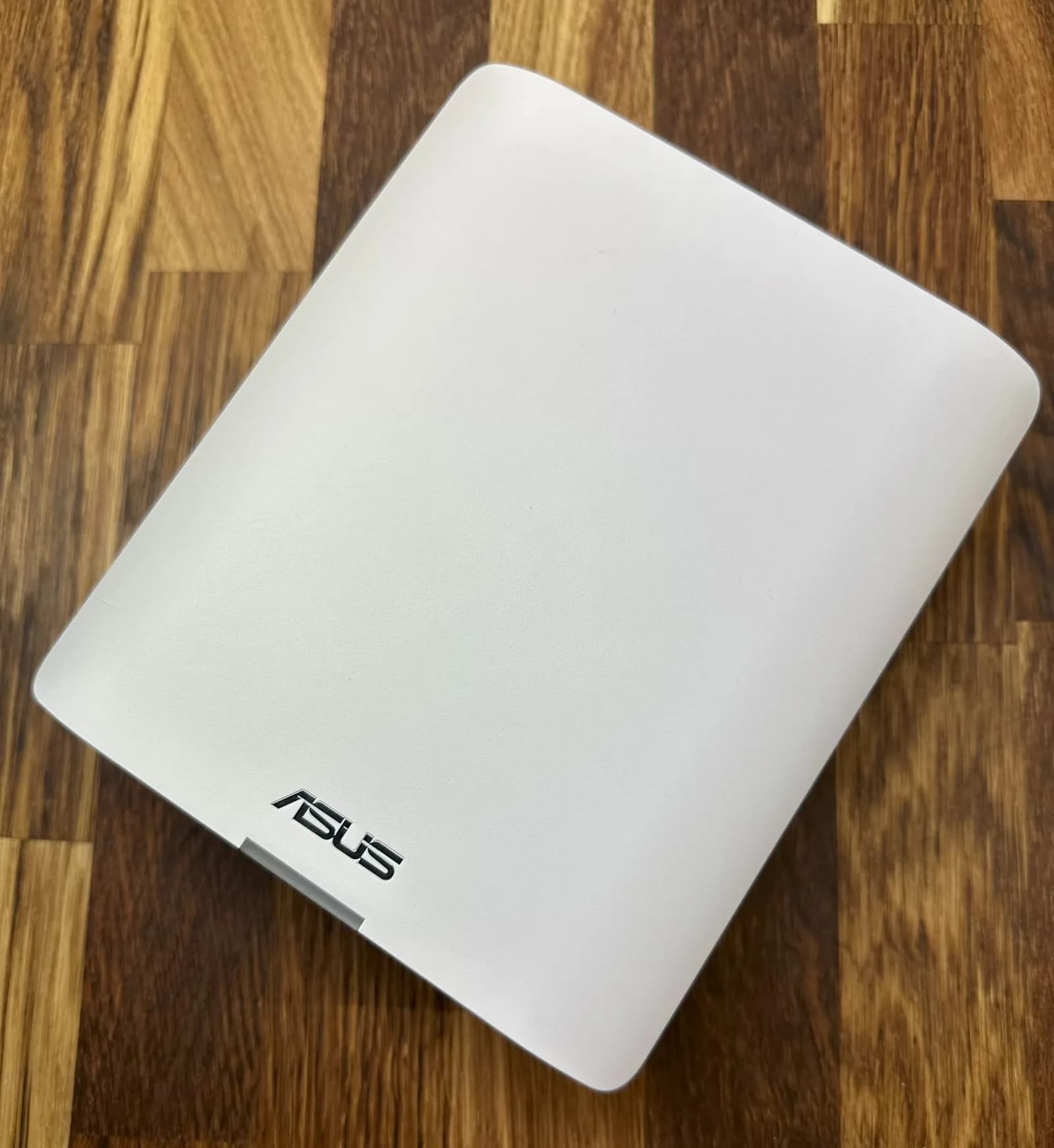 ASUS ZenWiFi BT8